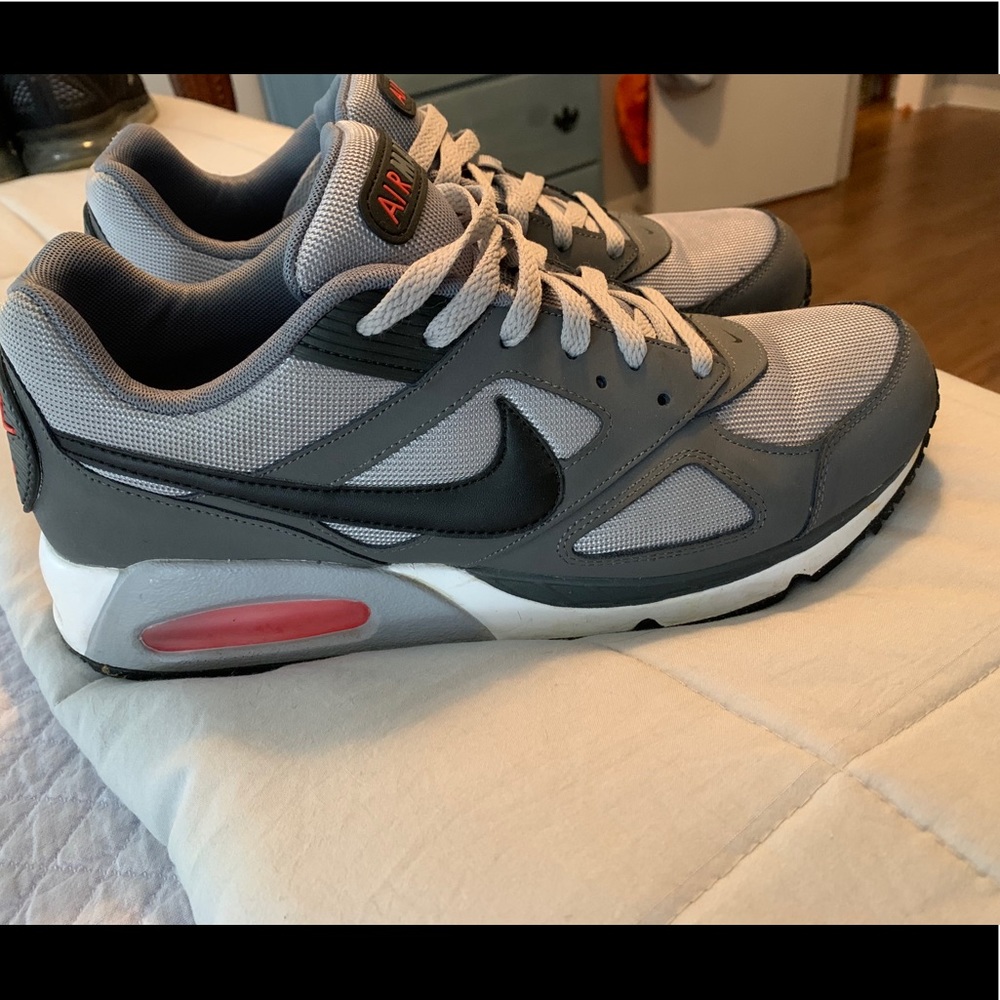 Men’s Nike Air Max Size 11